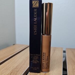 Estee Lauder Double Wear Stay-in-Place FlawlesscWear Cincealer In 5W 7ml